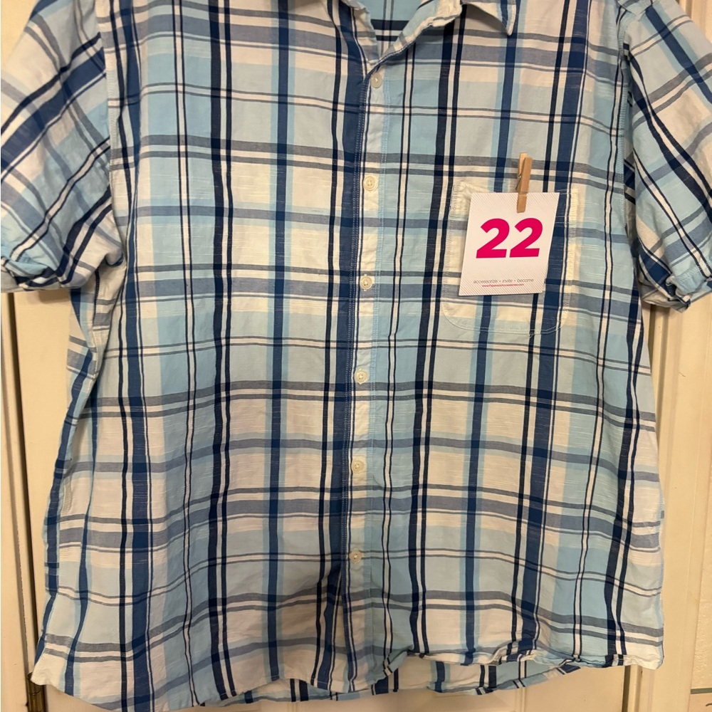 Arizona Jean Company Blue and White Casual Button Down Shirt